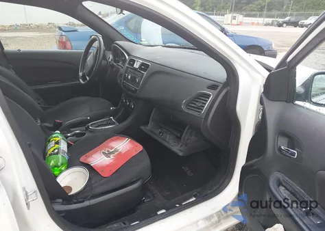 2014 Chrysler 200 Lx из США, поврежденный, VIN 1C3CCBAB9EN141101